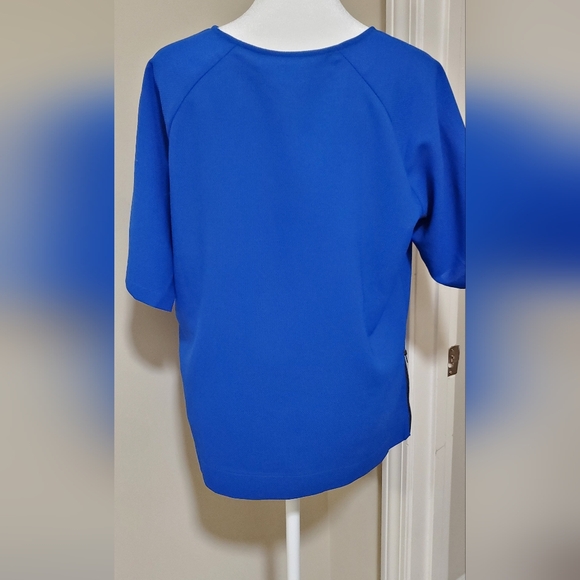 Like New Zipper Blouse - Picture 5 of 13